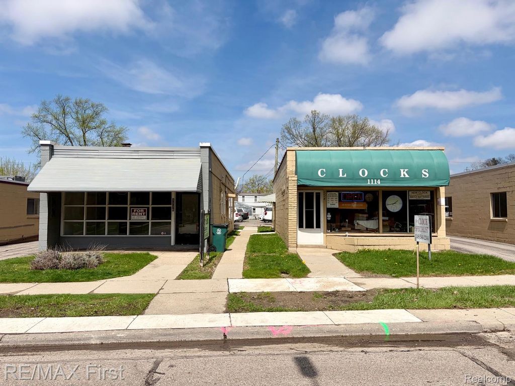 1114 Catalpa Drive, Royal Oak, MI 48067