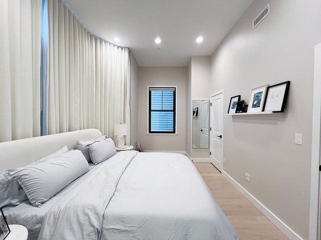 360 Meridian Street 7, Boston, MA 02128