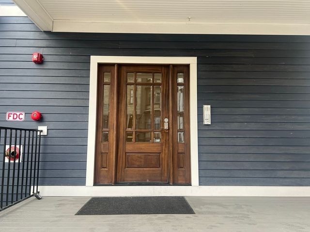360 Meridian Street 7, Boston, MA 02128