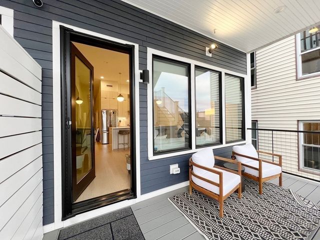 360 Meridian Street 7, Boston, MA 02128