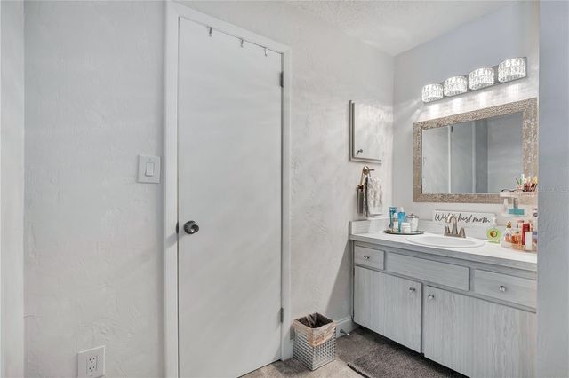 944 BENTWOOD LANE, Port Orange, FL 32127