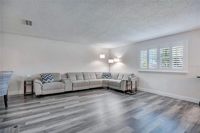 944 BENTWOOD LANE, Port Orange, FL 32127