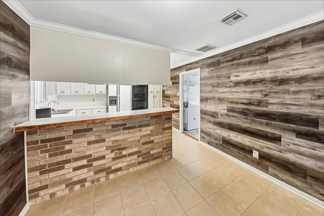 3815 Thonig Road, Houston, TX 77092