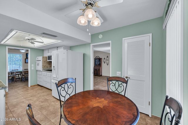 10232 W SUTTERS GOLD Lane, Sun City, AZ 85351