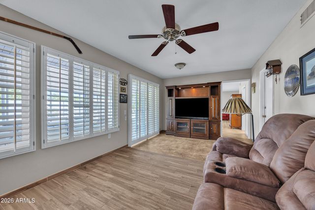 10232 W SUTTERS GOLD Lane, Sun City, AZ 85351