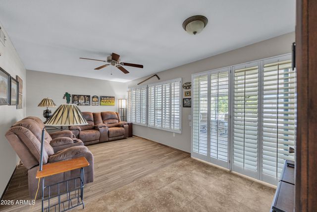 10232 W SUTTERS GOLD Lane, Sun City, AZ 85351