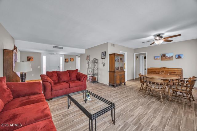 10232 W SUTTERS GOLD Lane, Sun City, AZ 85351