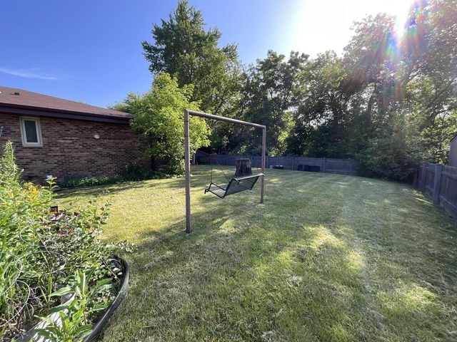 8610 45th AVENUE, Kenosha, WI 53144