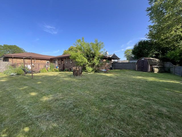 8610 45th AVENUE, Kenosha, WI 53144