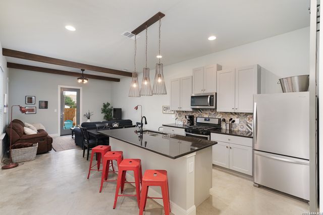 518 Nevada, San Antonio, TX 78203