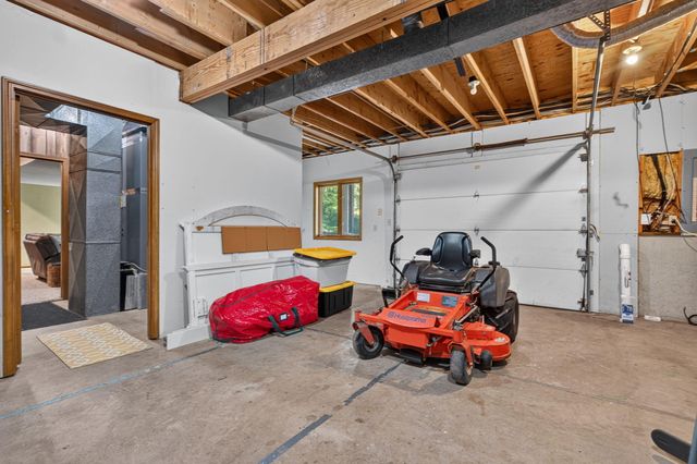 1790 N Deer Lane, Nixa, MO 65714