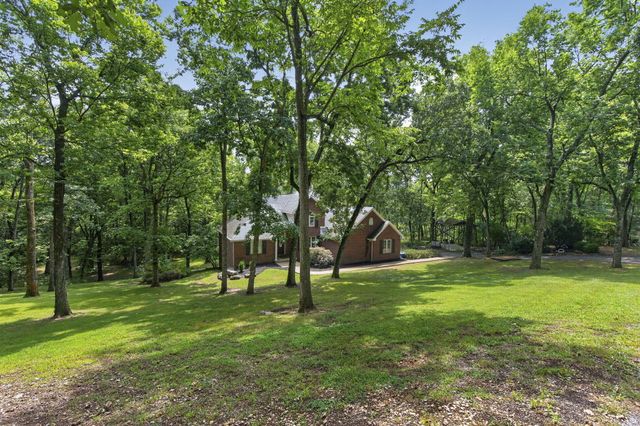 1790 N Deer Lane, Nixa, MO 65714
