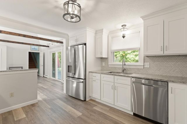 42 Summer St, Foxboro, MA 02035
