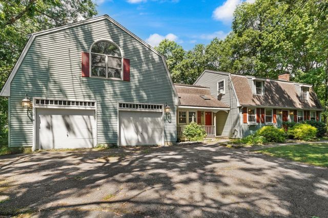 42 Summer St, Foxboro, MA 02035
