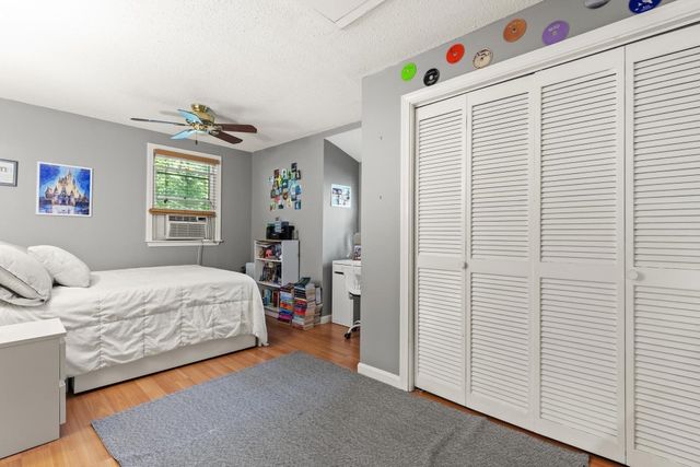 42 Summer St, Foxboro, MA 02035