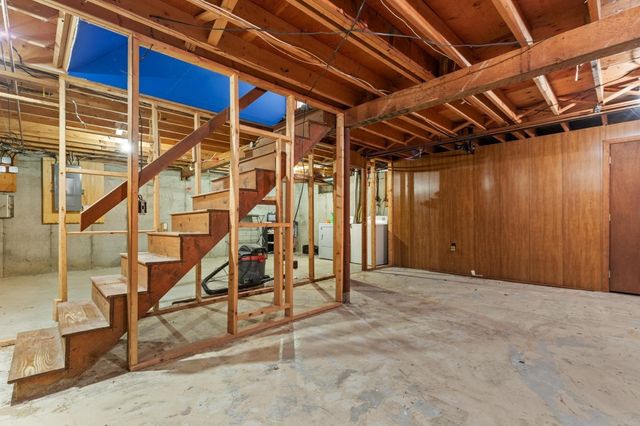 42 Summer St, Foxboro, MA 02035