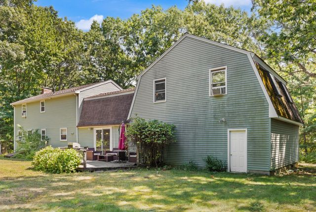 42 Summer St, Foxboro, MA 02035