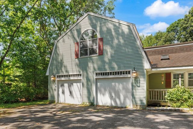42 Summer St, Foxboro, MA 02035