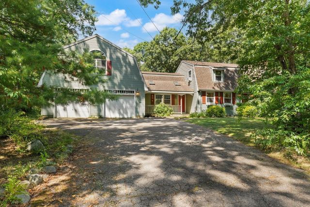 42 Summer St, Foxboro, MA 02035