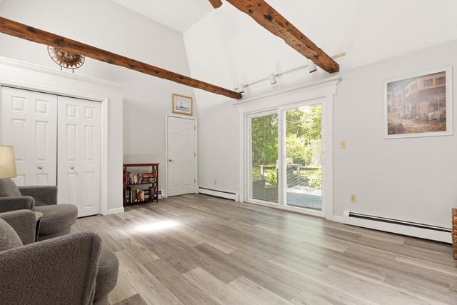42 Summer St, Foxboro, MA 02035