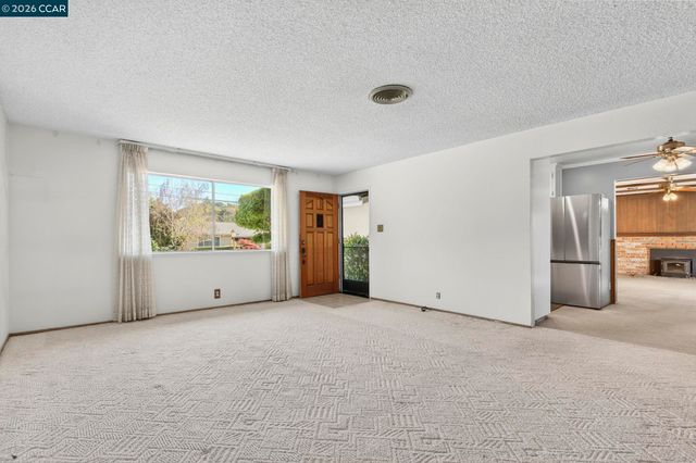 2555 Arroyo Ave, Pinole, CA 94564