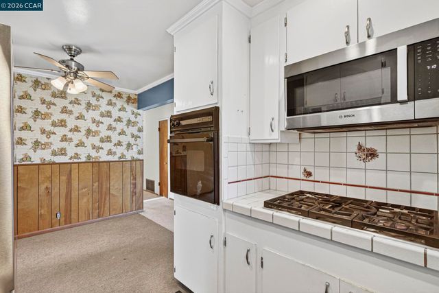 2555 Arroyo Ave, Pinole, CA 94564