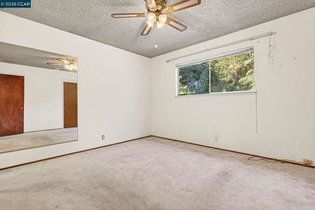 2555 Arroyo Ave, Pinole, CA 94564