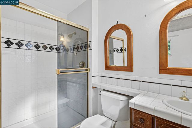 2555 Arroyo Ave, Pinole, CA 94564