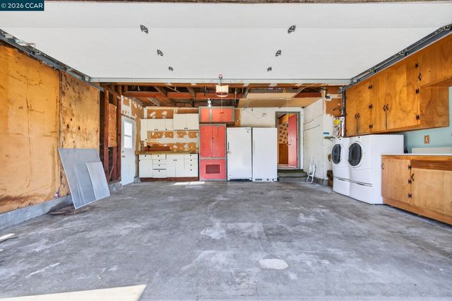 2555 Arroyo Ave, Pinole, CA 94564