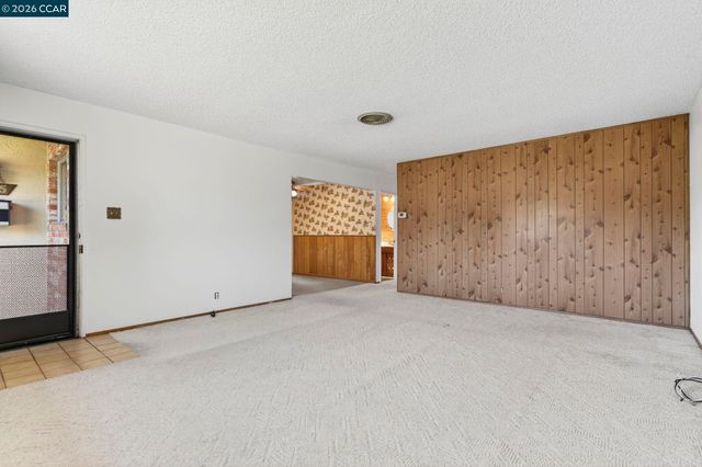 2555 Arroyo Ave, Pinole, CA 94564