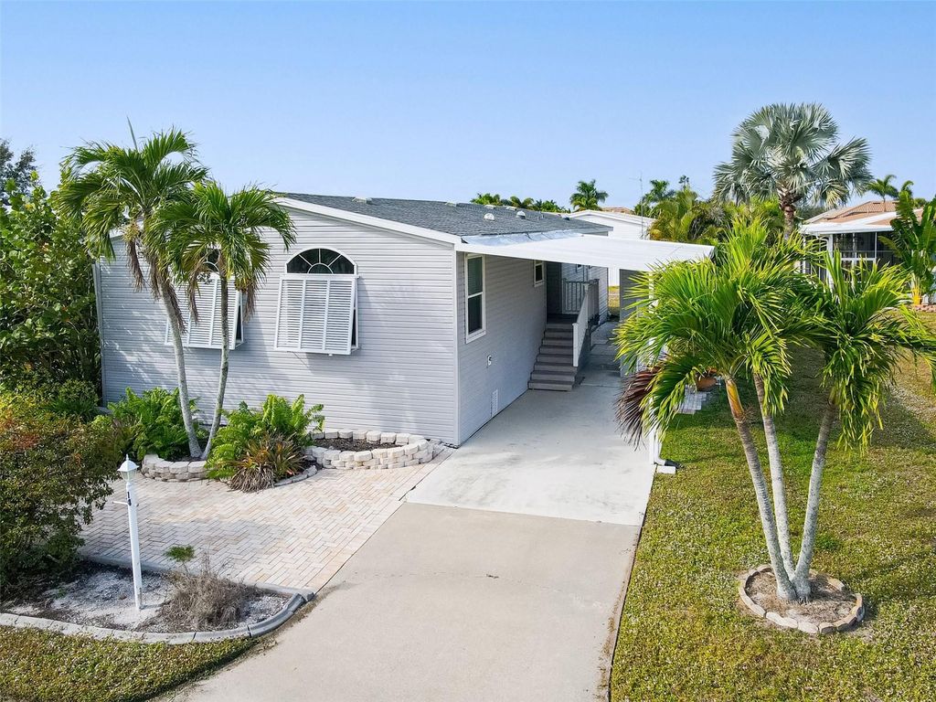 14 FREEMAN AVENUE, Punta Gorda, FL 33950