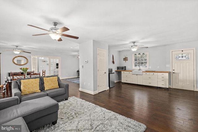 22617 TELEGRAPH RD, Ruther Glen, VA 22546