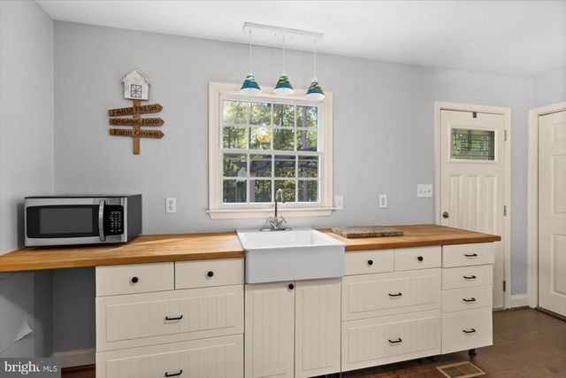 22617 TELEGRAPH RD, Ruther Glen, VA 22546