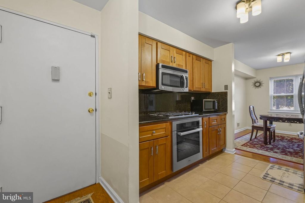 1712 COUNTRY MILL DR, EAST WINDSOR, NJ 08512 — photo 2
