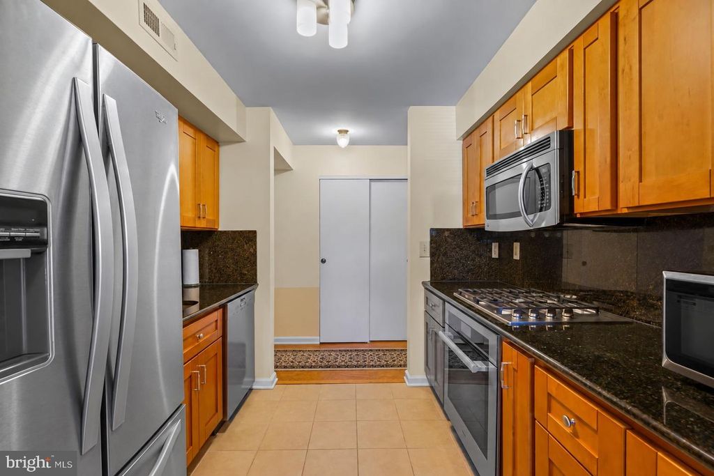1712 COUNTRY MILL DR, EAST WINDSOR, NJ 08512 — photo 3
