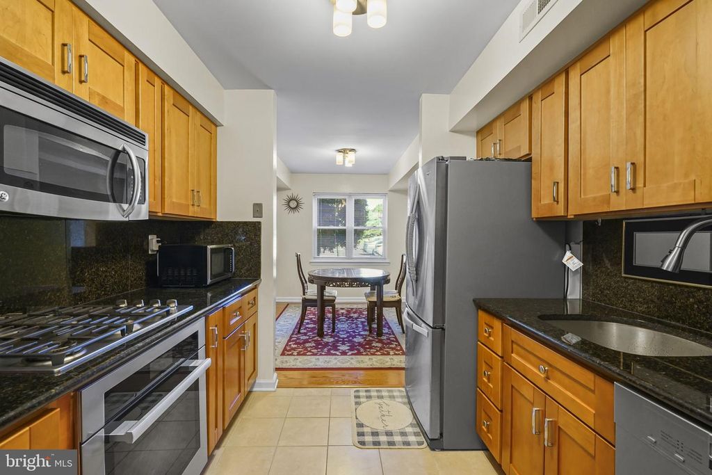 1712 COUNTRY MILL DR, EAST WINDSOR, NJ 08512 — photo 4