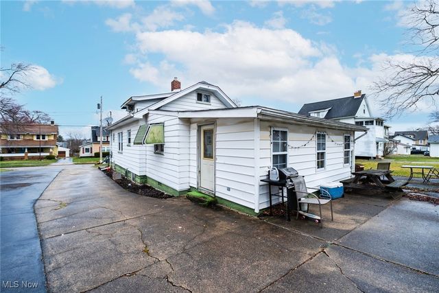 1633 Wakefield Avenue, Youngstown, OH 44514