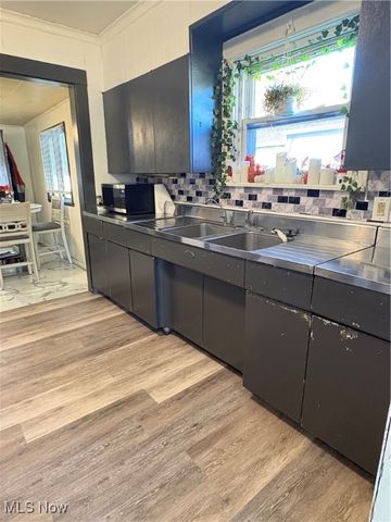 1633 Wakefield Avenue, Youngstown, OH 44514