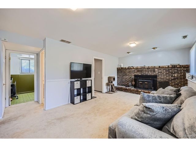 33 Briargate Ter, Pueblo, CO 81001