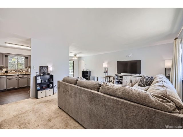 33 Briargate Ter, Pueblo, CO 81001