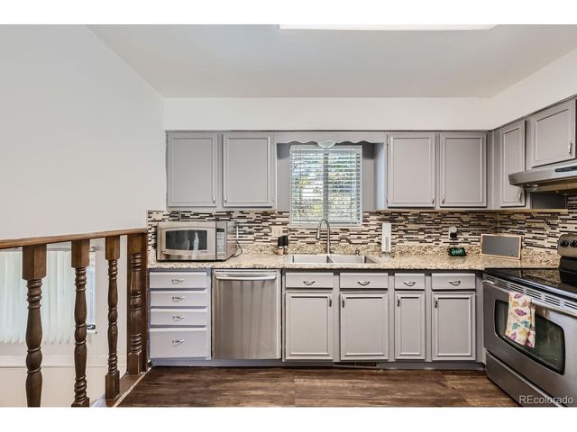 33 Briargate Ter, Pueblo, CO 81001