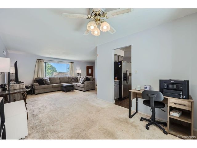 33 Briargate Ter, Pueblo, CO 81001