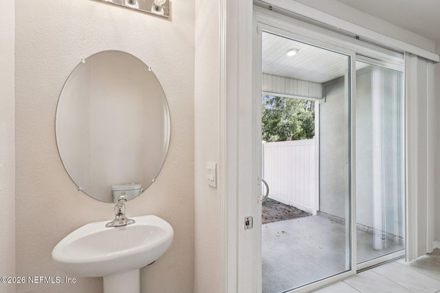 871 GATE RUN Road, Jacksonville, FL 32211