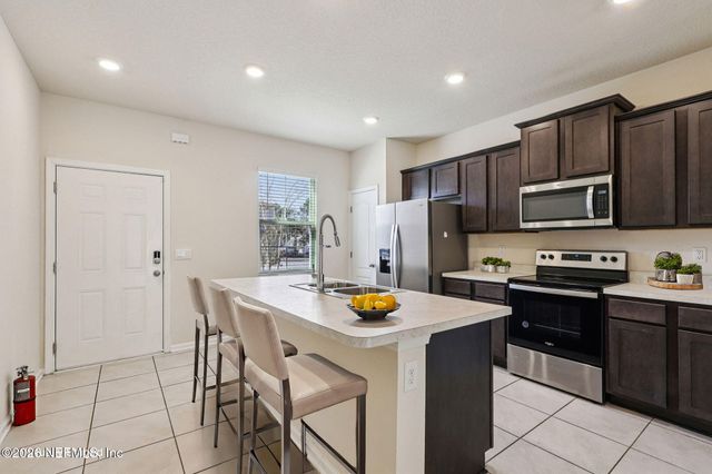 871 GATE RUN Road, Jacksonville, FL 32211