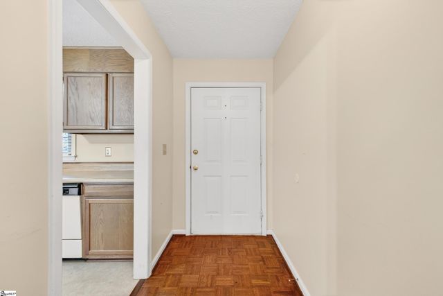 1206 Wenwood Circle, Greenville, SC 29607