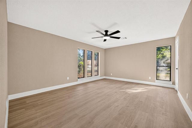 150 Park Way, Conroe, TX 77356
