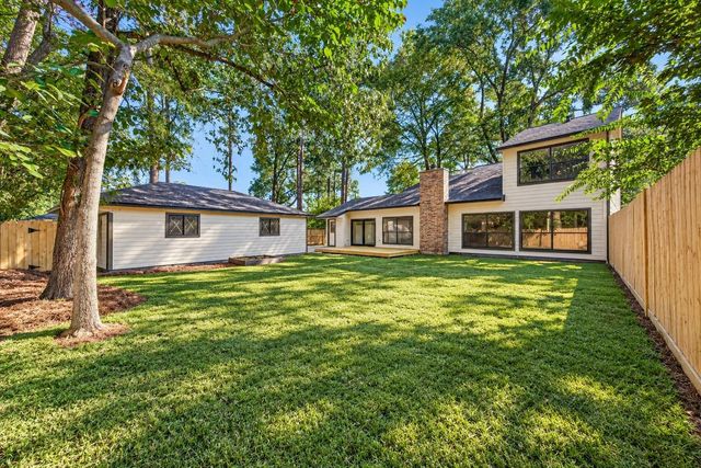 150 Park Way, Conroe, TX 77356