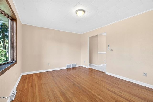 13 Veterans Street, Poestenkill, NY 12140