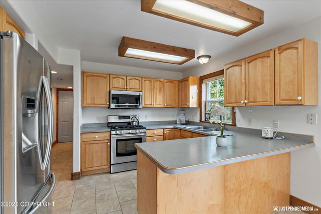 991 N Jack Nicklaus Drive, Wasilla, AK 99654