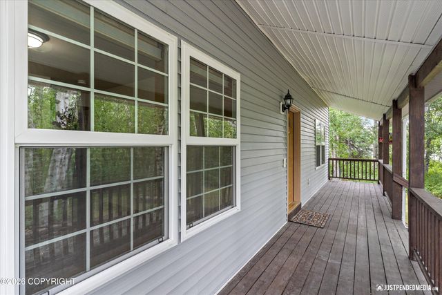 991 N Jack Nicklaus Drive, Wasilla, AK 99654